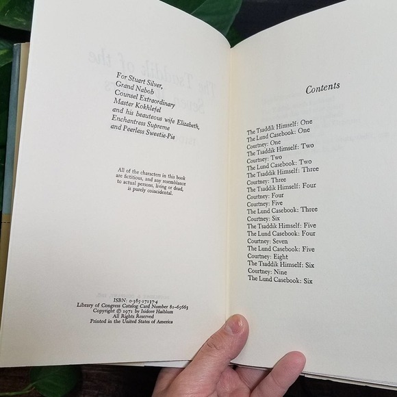 BOOK NAME | THE TSADDIK OF THE SEVEN WONDERS | 1981 - Picture 3 of 6